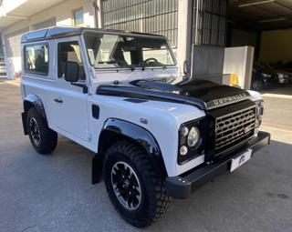 LAND ROVER Defender usata 2