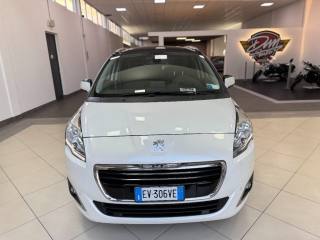 PEUGEOT 5008 usata, con Airbag laterali