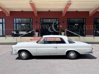 MERCEDES-BENZ 220 usata 2