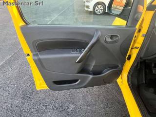 RENAULT Kangoo usata 12