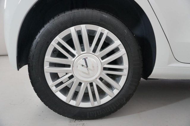 VOLKSWAGEN up! usata, con Autoradio