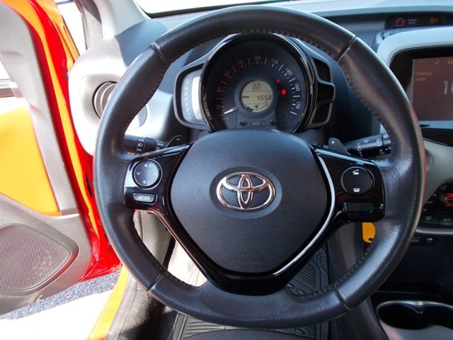 TOYOTA Aygo usata, con Touch screen