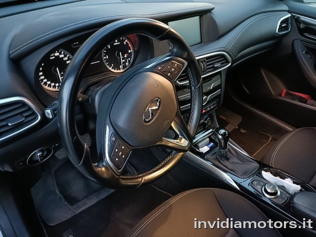 INFINITI Q30 usata, con Chiusura centralizzata