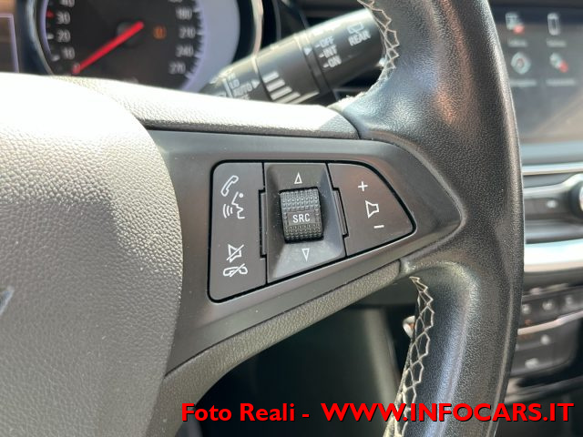 OPEL Astra usata, con Touch screen