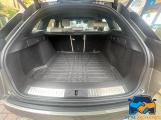 LAND ROVER Range Rover Velar usata, con Leve al volante