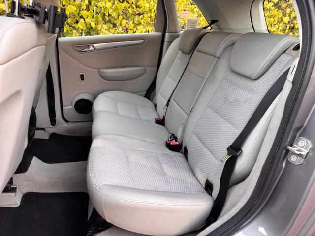 MERCEDES-BENZ B 180 usata, con Controllo automatico clima