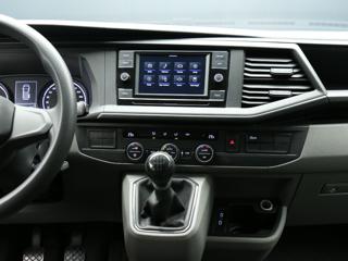 VOLKSWAGEN Caravelle usata, con Vivavoce