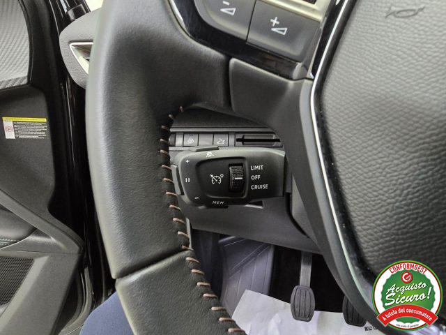 PEUGEOT 3008 usata, con Volante in pelle