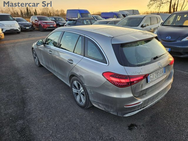 MERCEDES-BENZ C 220 usata, con Sedile posteriore sdoppiato
