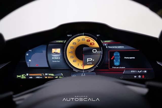 FERRARI SF90 usata 23