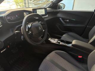 PEUGEOT 2008 usata, con Lettore CD