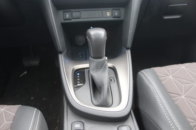 TOYOTA Yaris Cross usata, con Fari LED