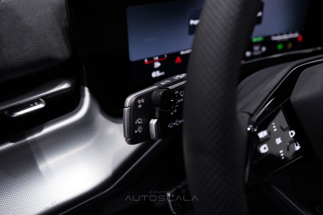 AUDI Q3 usata, con Sensori di parcheggio anteriori