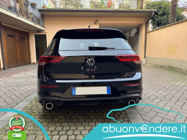 VOLKSWAGEN Golf usata, con Autoradio