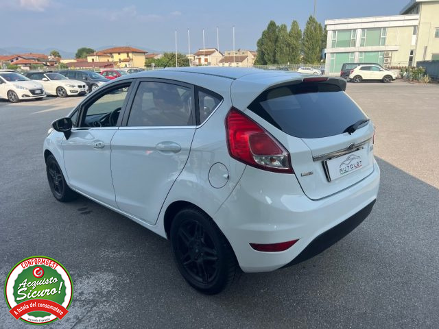 FORD Fiesta usata, con Controllo automatico clima
