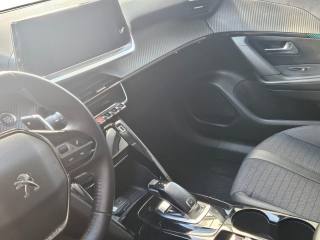 PEUGEOT 2008 usata, con Autoradio digitale