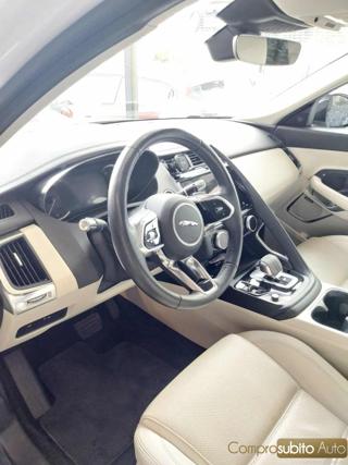 JAGUAR E-Pace usata 26
