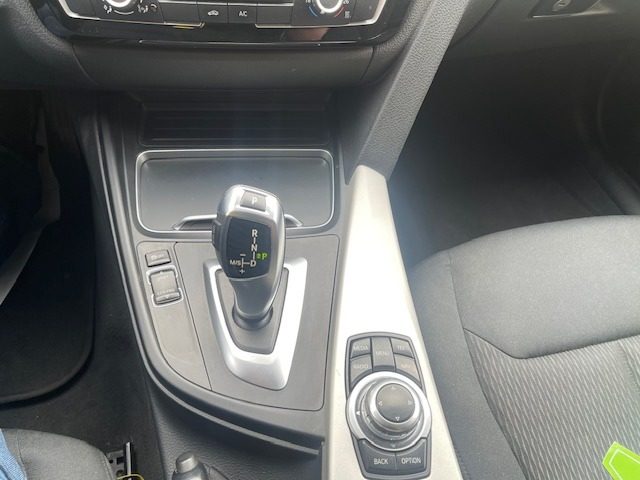BMW 320 usata, con Fari Xenon