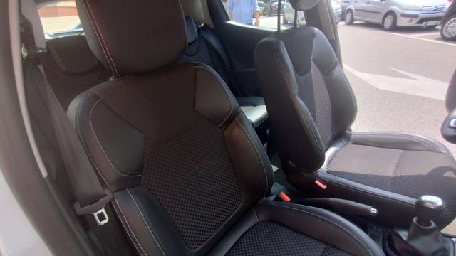 RENAULT Clio usata, con Sensore di luce