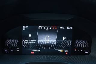 SKODA Karoq usata, con Bracciolo