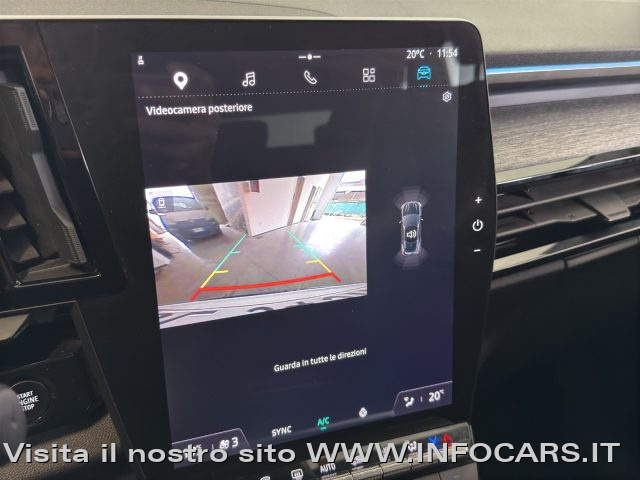 RENAULT Austral usata, con Park Distance Control