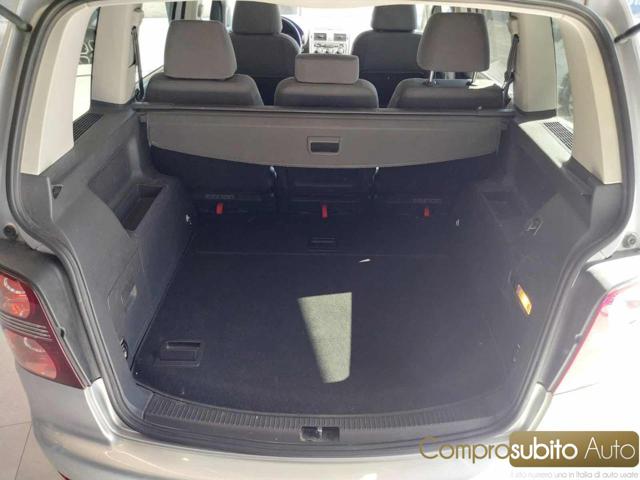 VOLKSWAGEN Touran usata, con Controllo trazione