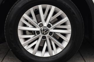 VOLKSWAGEN T-Roc usata, con Volante multifunzione