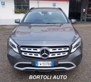 MERCEDES-BENZ GLA 200 usata, con Airbag