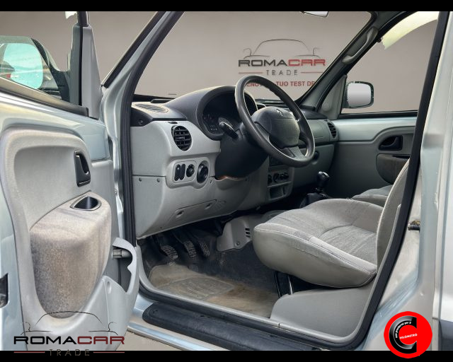 RENAULT Kangoo usata 15