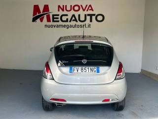 LANCIA Ypsilon usata, con Autoradio