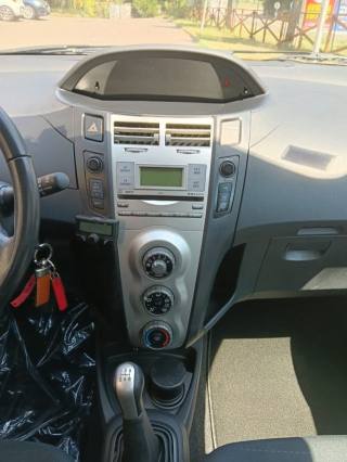 TOYOTA Yaris usata, con Chiusura centralizzata telecomandata