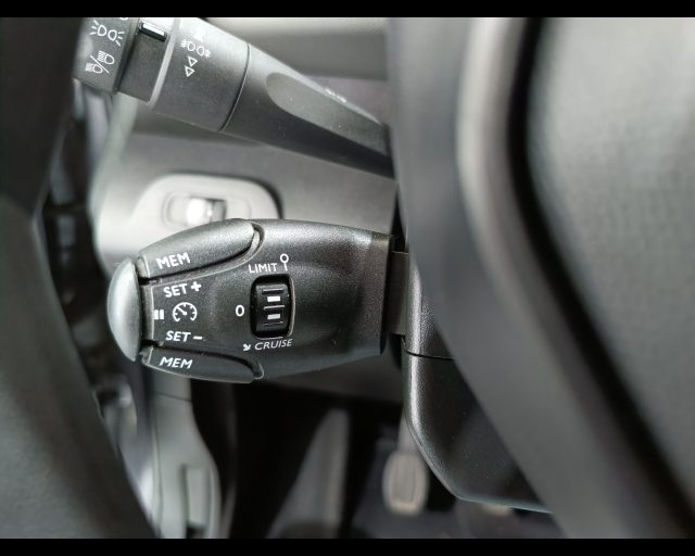 PEUGEOT Rifter usata, con Airbag testa