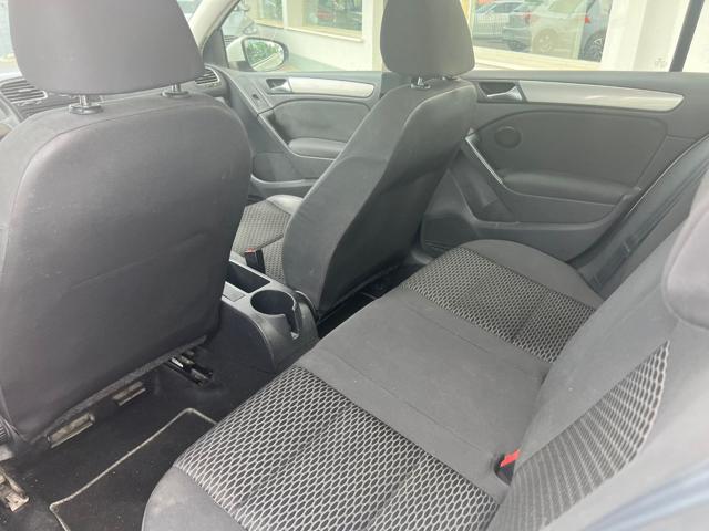 VOLKSWAGEN Golf usata, con Autoradio