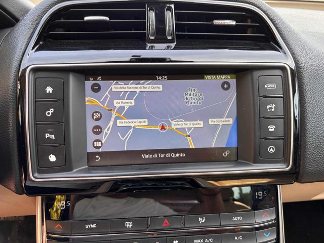 JAGUAR XE usata, con Climatizzatore