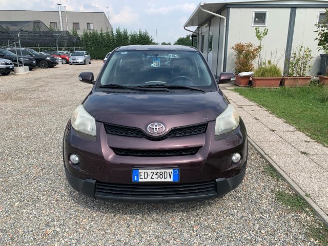 TOYOTA Urban Cruiser usata, con Airbag