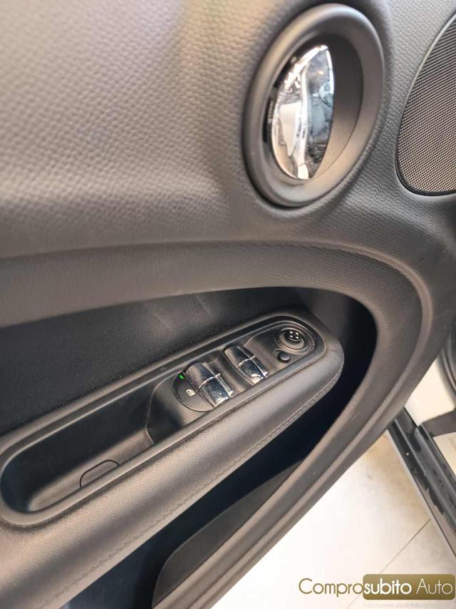 MINI Countryman usata 23