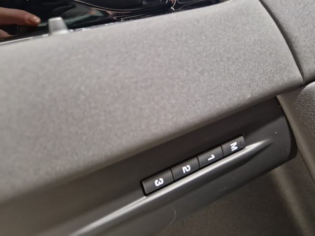 LAND ROVER Range Rover Evoque usata, con USB