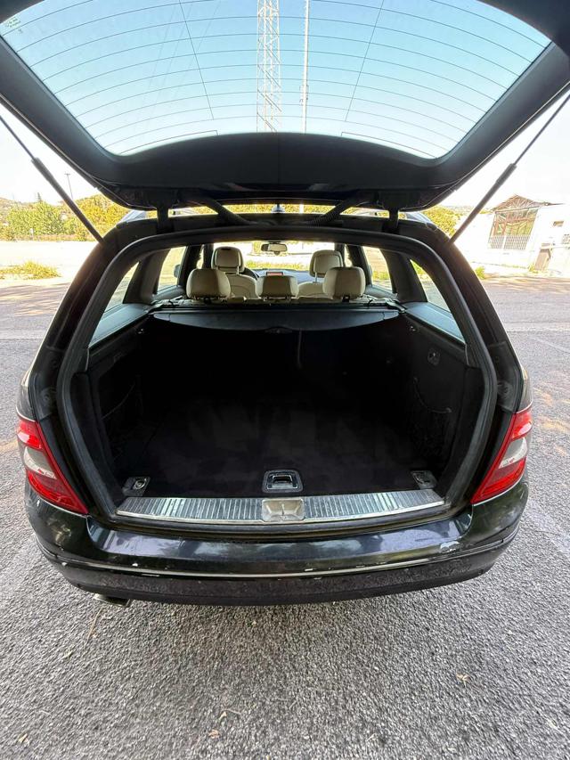 MERCEDES-BENZ C 220 usata, con Chiusura centralizzata
