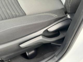 TOYOTA Yaris usata 24