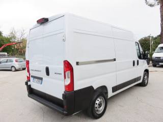 PEUGEOT Boxer usata, con Alzacristalli elettrici