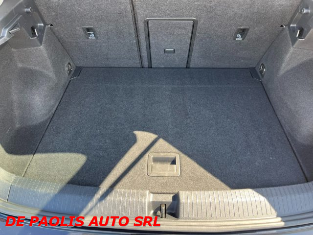 VOLKSWAGEN T-Roc usata, con Volante in pelle