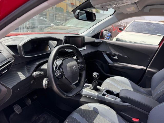 PEUGEOT 2008 usata, con Cruise Control