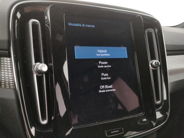 VOLVO XC40 usata, con Interni in pelle