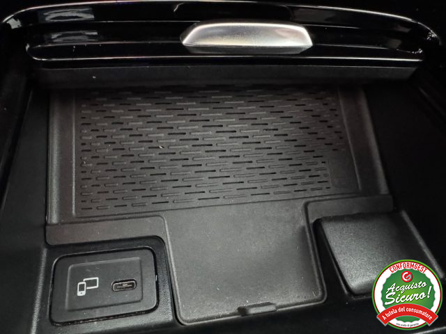 MERCEDES-BENZ GLA 200 usata, con Regolazione elettrica sedili