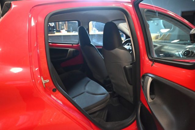 TOYOTA Aygo usata 10