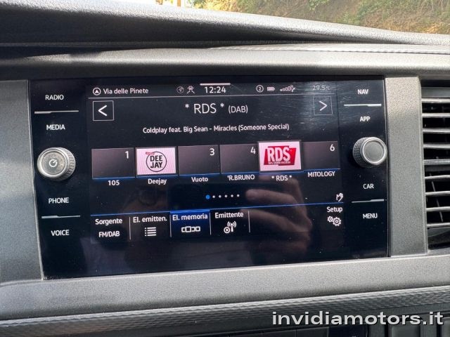 VOLKSWAGEN Caravelle usata, con Autoradio digitale