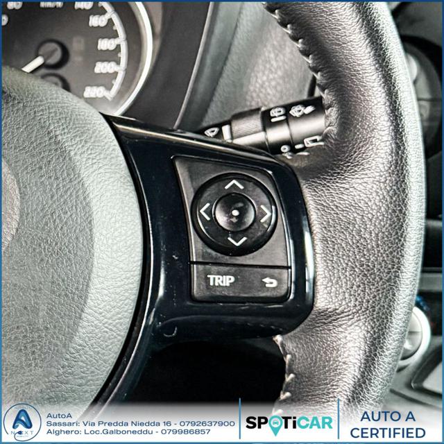 TOYOTA Yaris usata, con Specchietti laterali elettrici