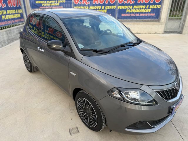 LANCIA Ypsilon usata, con Autoradio