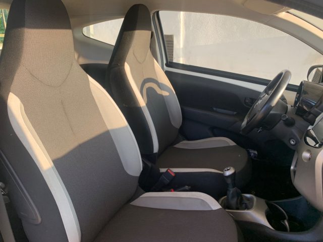 TOYOTA Aygo usata, con Sedile posteriore sdoppiato