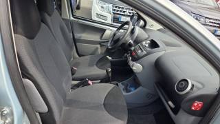 TOYOTA Aygo usata, con Autoradio